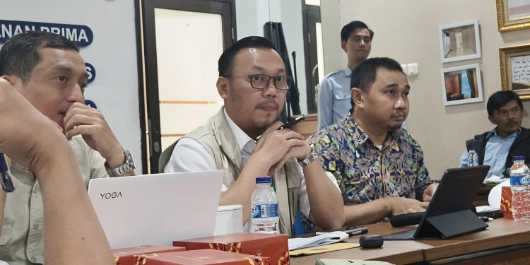 Kepala BPN Kota Depok Indra Gunawan memimpin rapat koordinasi kajian tanah sisa Tol Cinere-Jagorawi.