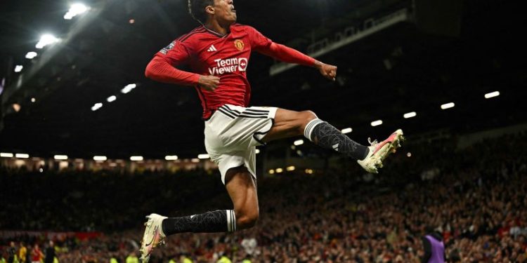 MU Vs Galatasaray, Raphael Varane yakin Bisa Juara Liga Champions