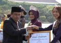 Pemerintah Kabupaten Bekasi Memberikan Penghargaan Kepada Muda-Mudi Berprestasi Di Tingkat Provinsi Maupun Nasional
