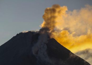 Penampakan Gunung Merapi Jawa Tengah