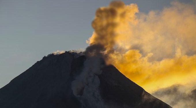Penampakan Gunung Merapi Jawa Tengah