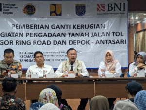 Warga Cipayung Akhirnya Terima Uang Ganti Kerugian Tol Desari