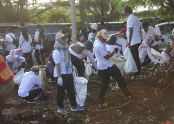 Kegiatan Bertema “Bakti Kita Untuk Jakarta” Pemprov DKI Keruk Sungai Dan Waduk Untuk Antisipasi Banjir