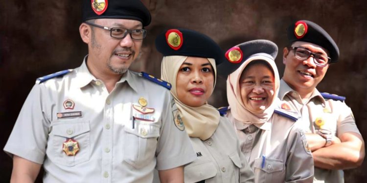 Kepala BPN Kota Depok dan jajaran Kepala Seksi yang mendapat penempatan baru. (Foto BPN Kota Depok)