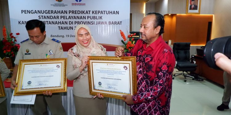 BPN Kota Depok Terima Penghargaan Tertinggi dari Ombudsman RI