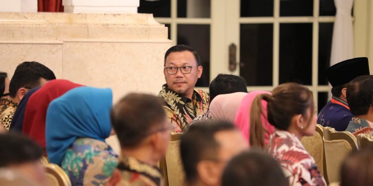 20 Warga Depok Terima Sertipikat Tanah dari Presiden Jokowi di Istana Negara