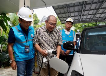 PLN Mudahkan Pengguna Mobil Listrik 300 Home Charging Menyala Serentak di Jakarta