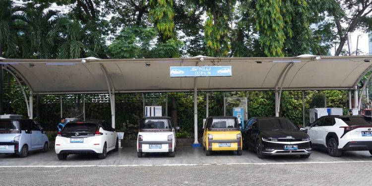 Libur Idul Adha Pakai Mobil Listrik, SPKLU PLN Pastikan Siap Layani Pengguna