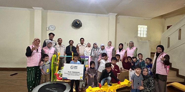 Pedulian Pendidikan Anak Usia Dini, YBM dan Srikandi PLN UP2B Jabar Berikan Sarana Penunjang Kegiatan Belajar dan Bermain Kepada Kelompok Belajar Humairo Al Fatwa