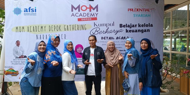 Kolaborasi MOMA Depok dan AFSI Gelar Workshop Edukasi Keuangan dan Keterampilan Merajut Bagi Para Ibu di Depok