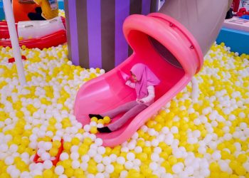 Liburan Keluarga Seru di Roll N’ Play Playground, Cibubur