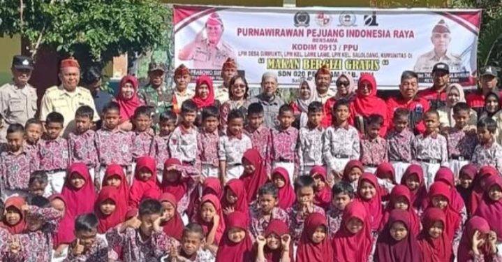 Kodim 0913/PPU Bersama PPIR Berikan MBG Murid SDN 20 Penajam