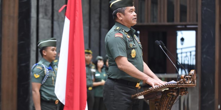 Kasad Pimpin Kenaikan Pangkat 18 Pati TNI AD di Mabesad