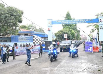 Ribuan Warga Antusias Ikuti Kirab Rantis Maung di Lanud Husein Sastranegara