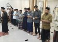 Memakmurkan Masjid Jami’ Asy Syahid Jatijajar dengan Salat Tarawih