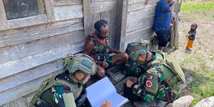 Satgas TNI Hadirkan Yankes Gratis Di Kampung Wombru Distrik Sinak Barat