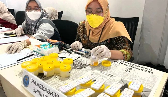 BNN Depok Gelar Tes Kesehatan Sopir Bus Jelang Mudik Lebaran