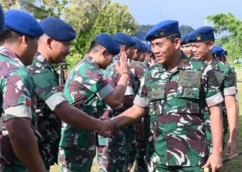 23 Personil Lanud Manuhua Raih Kenaikan Pangkat Periode 1 April 2025