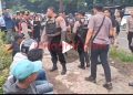 Mencekam! Bentrok Dua Kelompok Lumpuhkan Jalan Raya Bogor di Depok