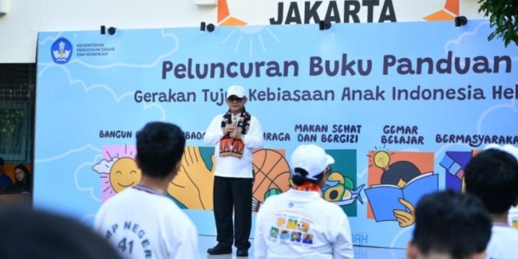 Mendikdasmen Luncurkan Buku Panduan Gerakan 7 Kebiasaan Anak Indonesia Hebat