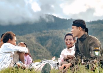 TNI Peduli: Satgas Yonif 112/DJ Hadirkan Sekolah Darurat di Kotabaru