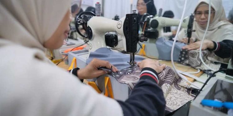 Pelatihan Menjahit Disnaker Depok Disambut Antusias, Peserta Siap Menjadi Penjahit Profesional