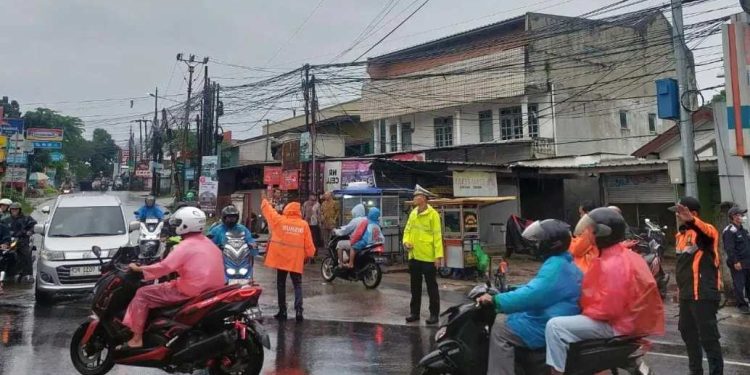 Langkah Cerdas Atasi Kemacetan, Warga Apresiasi Rekayasa Lalu Lintas di Tugu Batu, Depok