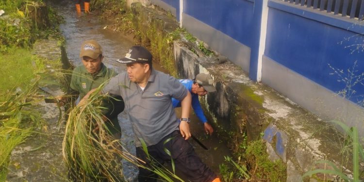 Warga Sukamaju Kompak Gelar Aksi Bersih-Bersih Sambut HUT ke-26 Kota Depok