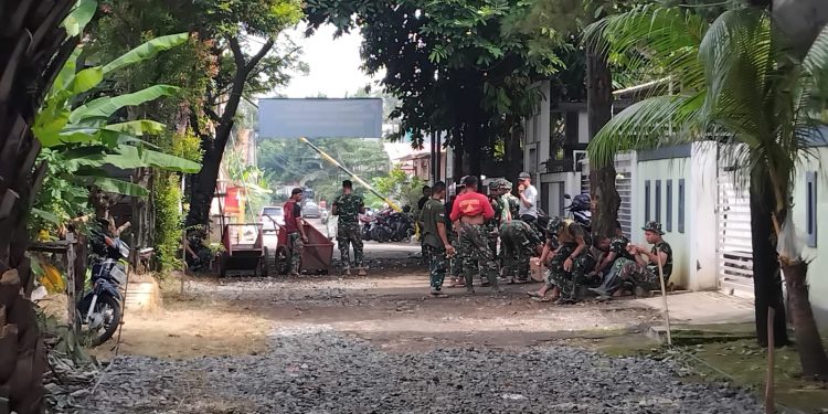 TNI dan Rakyat Bersatu: Hari Ketujuh TMMD Depok Fokus Infrastruktur dan Edukasi