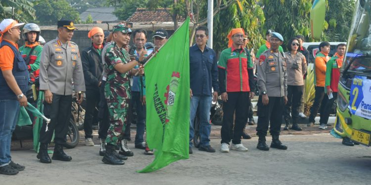 Dandim dan Kapolres Depok Sambut May Day dengan Lepas 1500 Pekerja ke Monas