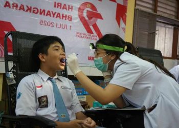 Peringati Hari Bhayangkara ke-79, RS Bhayangkara Brimob Gelar Layanan Kesehatan Terpadu di SMAN 2 Depok