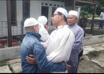 Lantunan Sholawat Sambut Kepulangan KH Zarkasih Hasan Menunaikan Ibadah Haji
