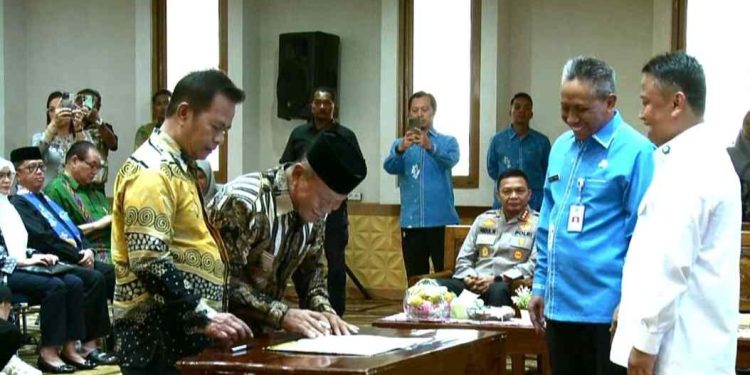 Wali Kota Depok Kukuhkan 63 Pengurus Koperasi Merah Putih: Langkah Nyata Majukan Ekonomi Warga