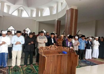 Ustadz Andi Syaifulloh Ajak Jamaah Masjid Jami’ Asy-Syahid Tingkatkan Iman dan Takwa