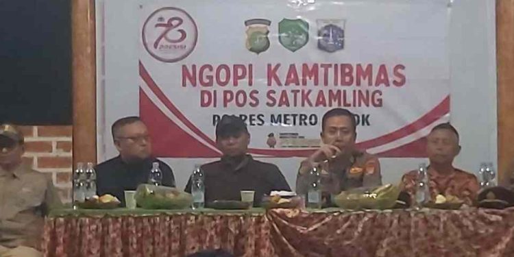 Polsek Cimanggis Gaungkan “Ngopi Kamtibmas & Patroli Bersama” Demi Jaga Keamanan Lingkungan