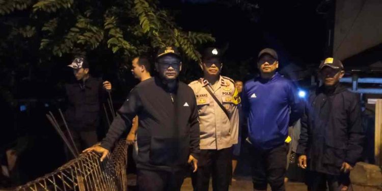 Banjir Terjang Cilodong Depok, Lurah Herry Langsung Terjun ke Lokasi Terdampak