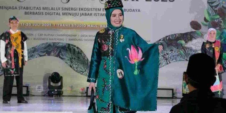 Depok Bikin Bangga! Kostum Karya UMKM Raih Gelar Ter-Stylish di Sunda Karsa Fest 2025