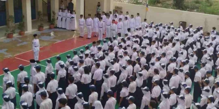 Disdik Depok Tegas Larang Sekolah Jual Seragam, Ini Alasannya!