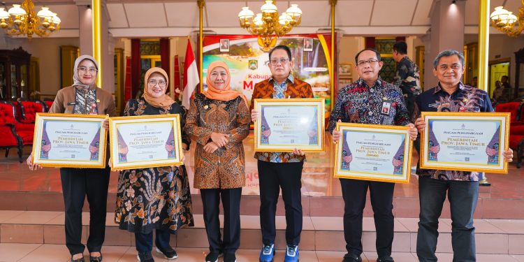 Sabet Lima Penghargaan Nasional dari BKN, Gubernur Khofifah Optimis Pemprov Jatim Jadi Role Model dan Menuju Lumbung Talenta Nasional