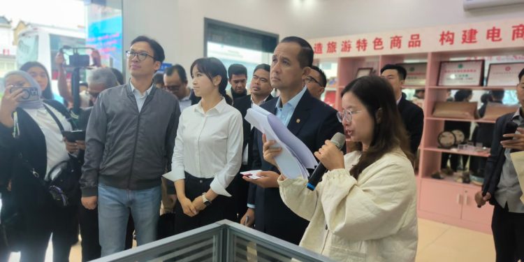 Pembangunan Transmigrasi: Xujiachong Raih Kesejahteraan Tanpa Kemiskinan