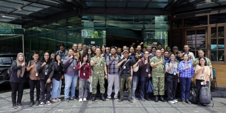 Kemhan Pererat Sinergi: Karo Infohan Ajak Media Berdialog dalam Coffee Morning