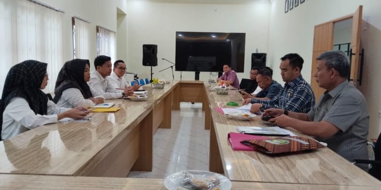 Kantor Pertanahan (Kantah) Kabupaten Banyuasin, Sumatera Selatan, menerima kunjungan kerja (kunker) dari Panitia Khusus (Pansus) Perkebunan DPRD Provinsi Sumatera Selatan pada 9 Desember 2025.