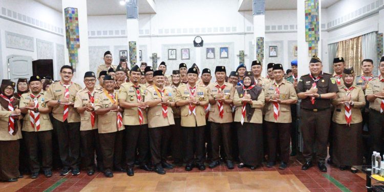 Wali Kota Cirebon Kukuhkan Mabicab Pramuka 2025–2030, Tekankan Penguatan Karakter dan Transformasi Digital