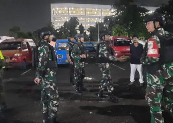 TNI–Polri Gelar Patroli Gabungan, Situasi Pancoran Mas Dipastikan Aman dan Kondusif