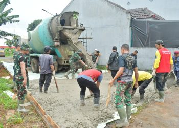 89 Personel TNI AD Turun Tangan, Pengerasan Jalan Capai 69 Persen
