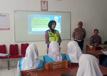 Polisi dan TNI Bersinergi Edukasi Pelajar tentang Aturan Lalu Lintas