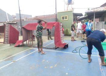 Satgas TMMD Gelar Karya Bakti Bersihkan Mushala Ar Rahman