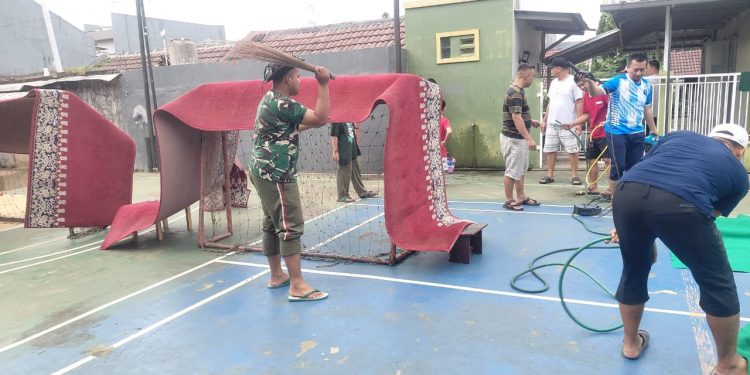 Satgas TMMD Gelar Karya Bakti Bersihkan Mushala Ar Rahman