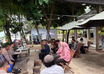 Kapolres Kepulauan Seribu Gelar Jumat Curhat di Pulau Sabira, Ajak Warga Perkuat Kamtibmas dan Sosialisasikan Call Center 110