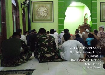 Hangatnya Kebersamaan Tarawih di Tengah Pembangunan RTLH